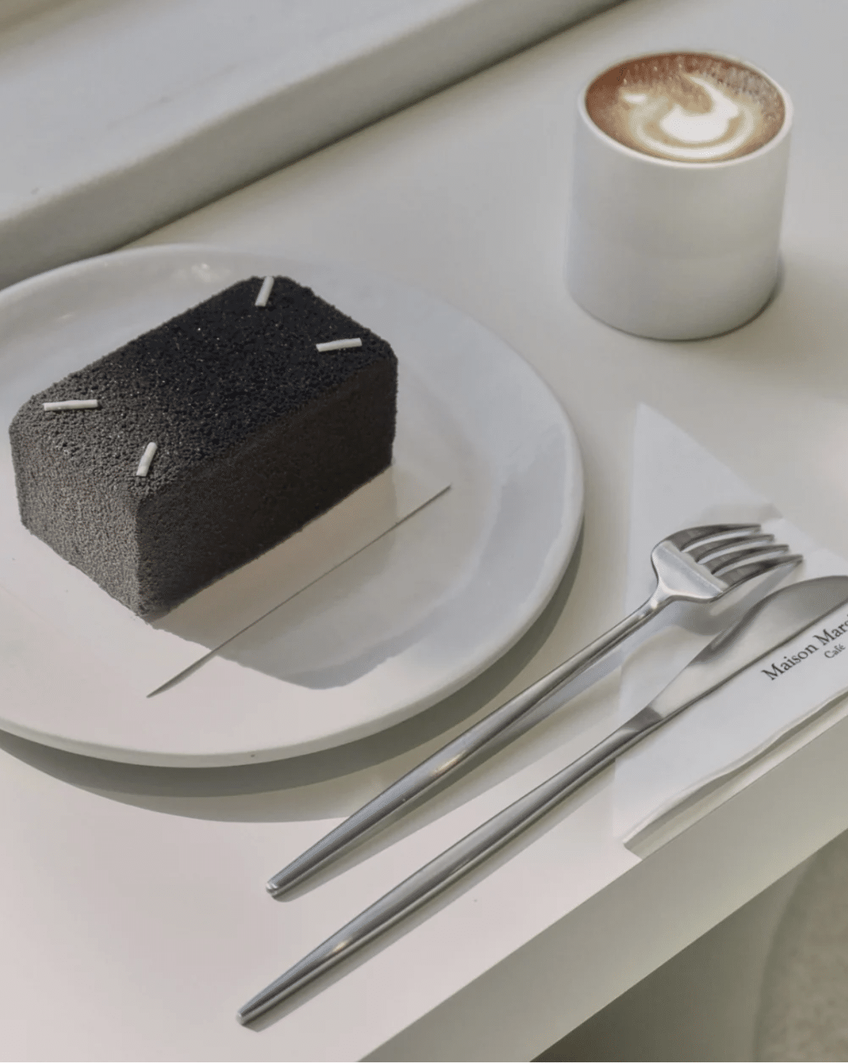 Dior Gold House (ft. Cafe Dior) – 22Carrots